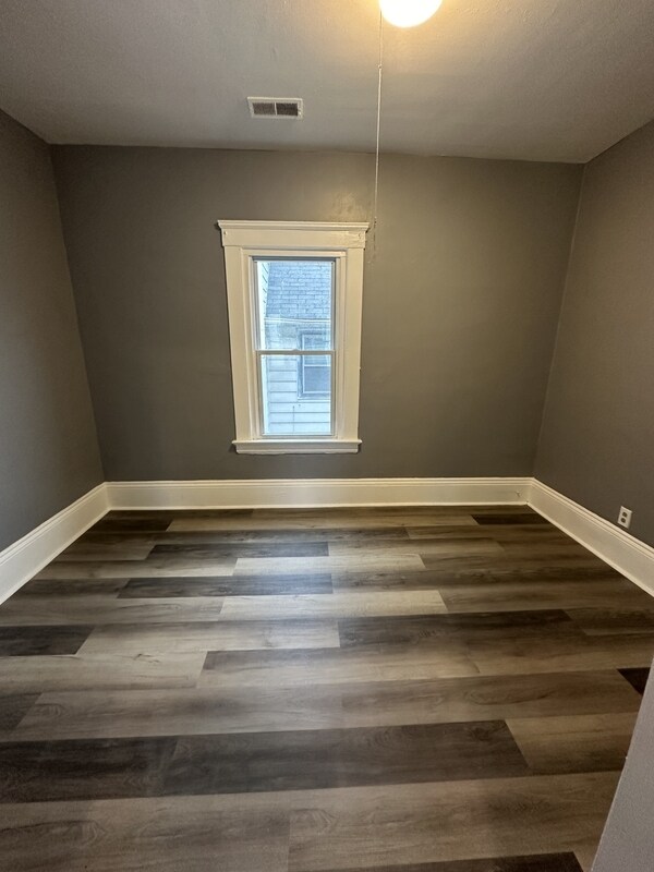 Foto del edificio - 2177 W 83rd St