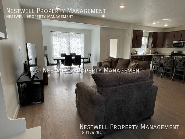 Building Photo - Incredible 3-bedTownhome in Daybreak!