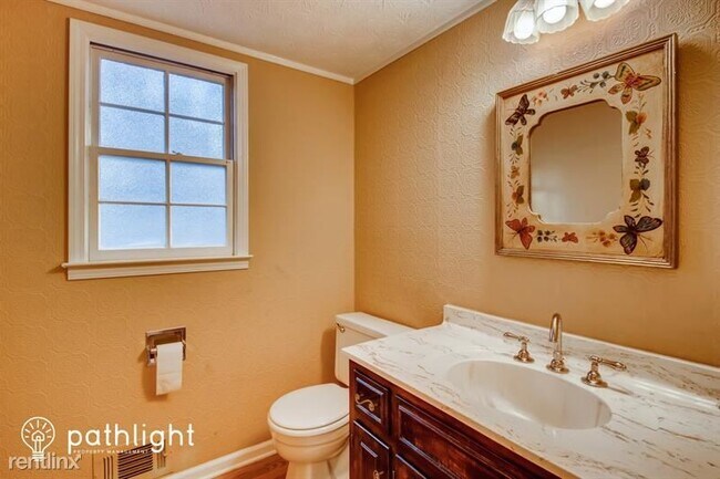 Building Photo - 4 br, 2.5 bath House - 2978 Kelly Ct