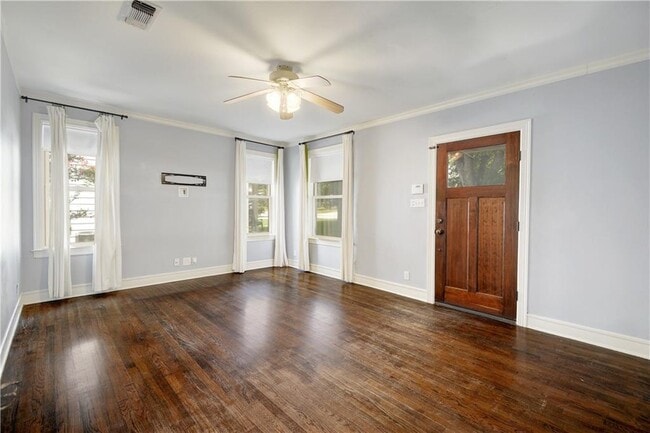 Building Photo - 2208 Newfield Ln