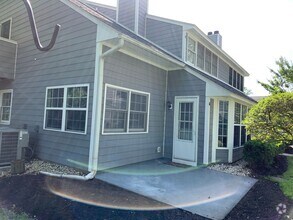 Building Photo - 1203 Tiffany Ln