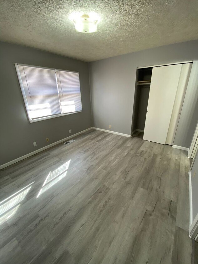 Primary Photo - 1317 S Sylvan