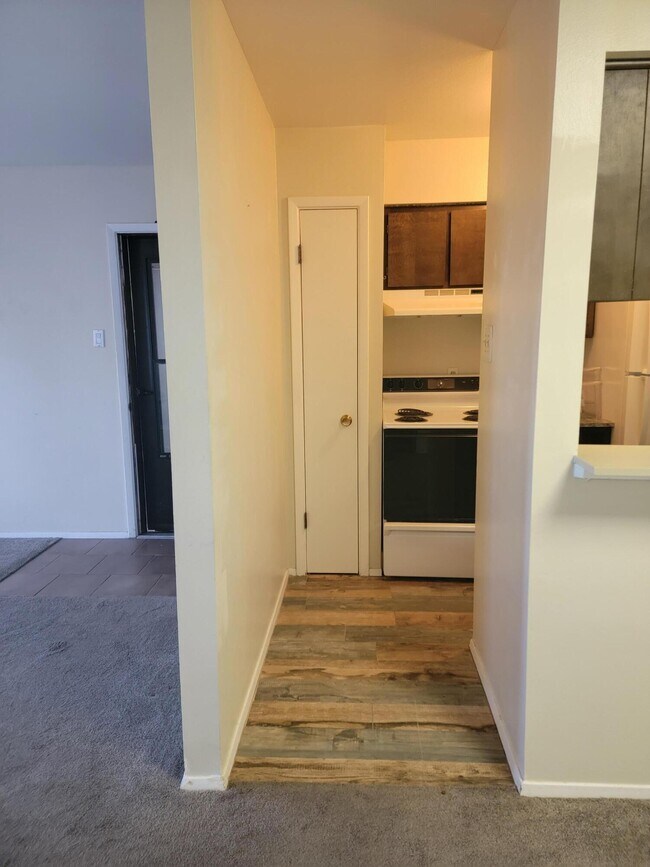 1601 Pennsylvania St NE Unit B3, Albuquerque, NM 87110 Condo for Rent