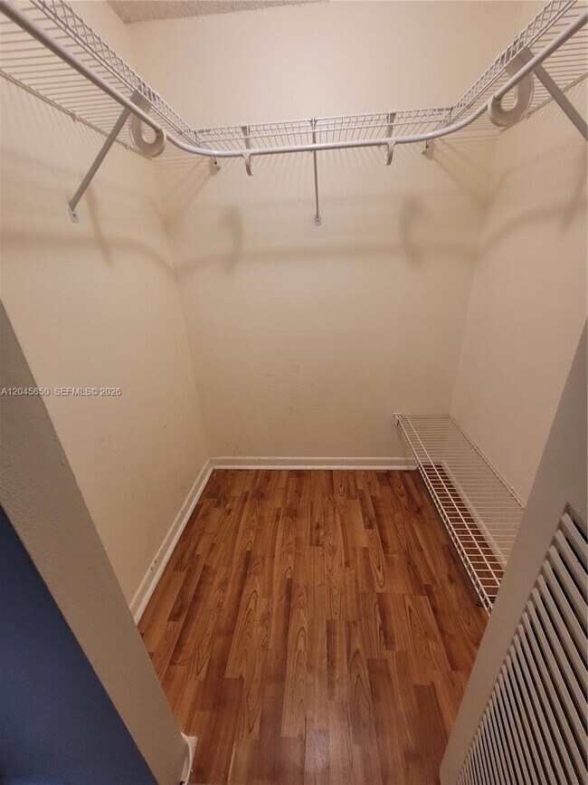 Foto del edificio - 1800 N Lauderdale Ave