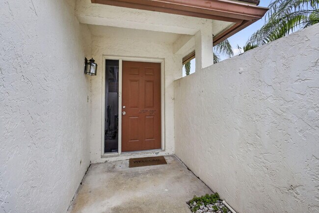 Building Photo - 12708 Shoreline Dr