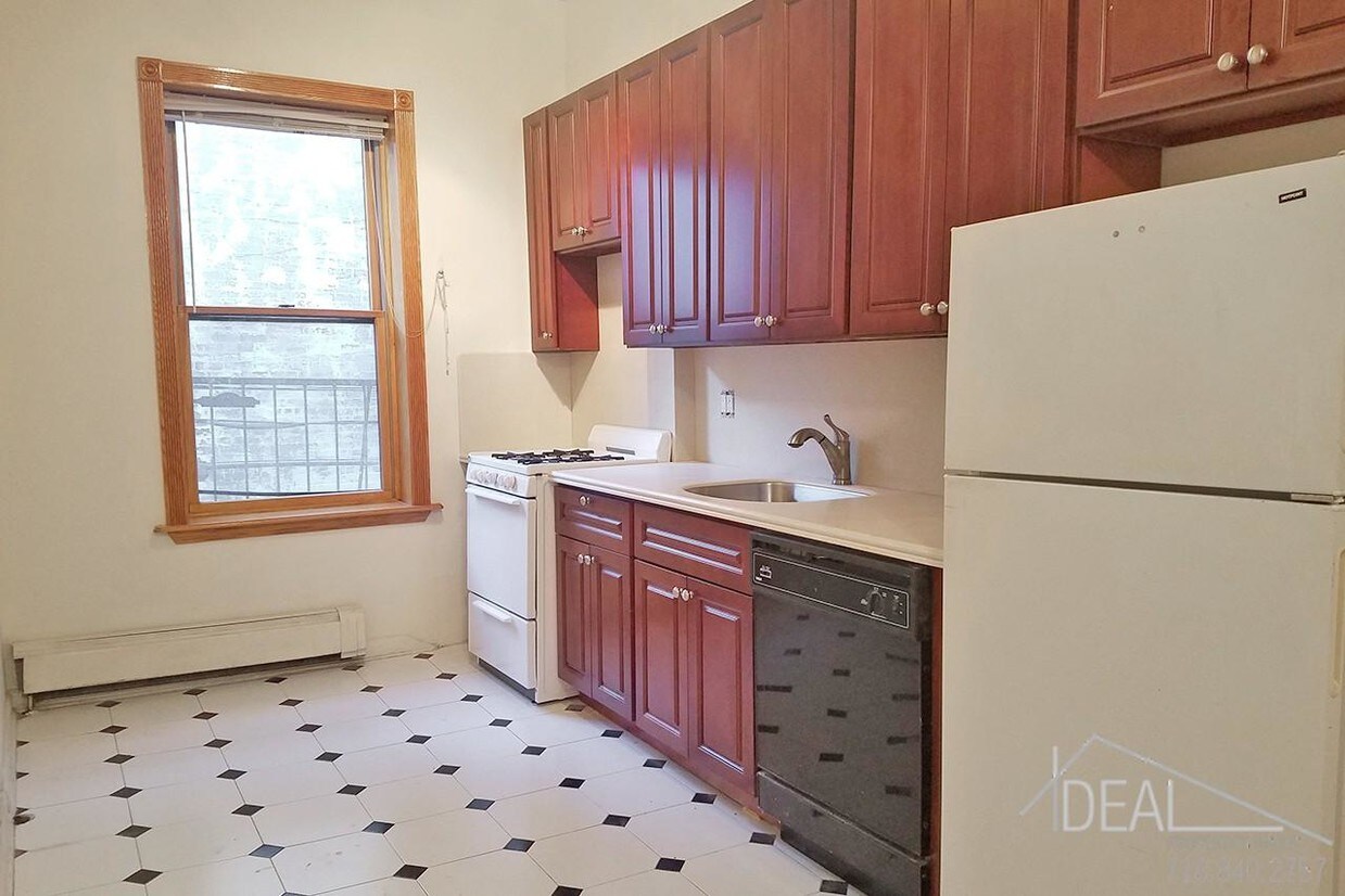 Primary Photo - 1 bedroom in Brooklyn NY 11215