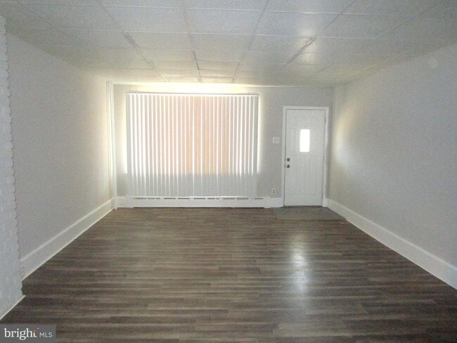 Building Photo - 4550 E Stiles St