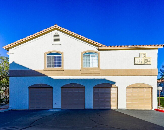 Foto del edificio - 2 Bedroom 2nd Floor West Vegas Condo