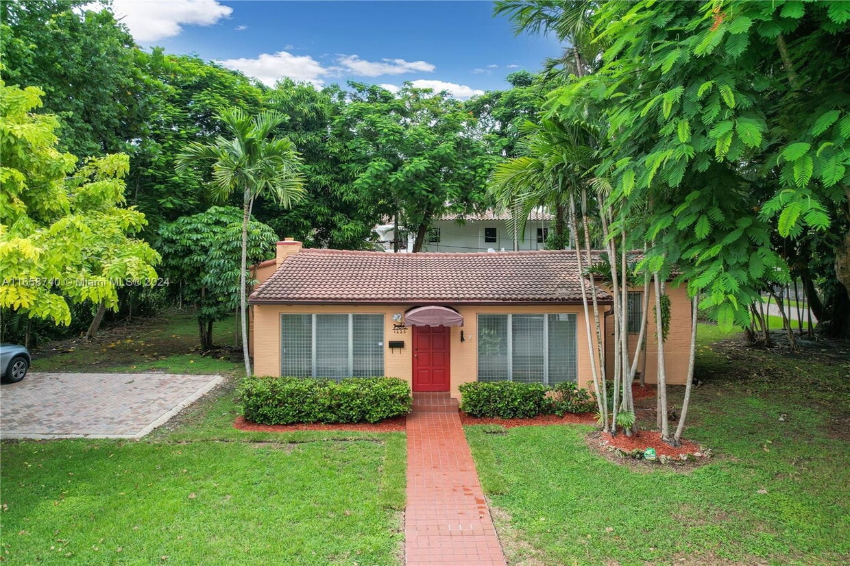 Foto principal - 1225 Wallace St