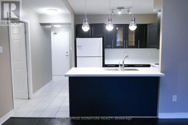 Building Photo - 300 Balliol St