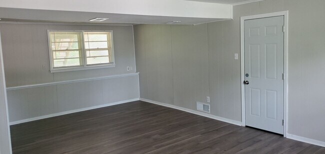 Foto del edificio - 3 bd, 2 ba house N cental Columbia, near V...