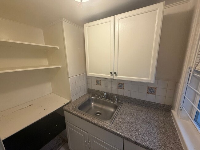 Building Photo - 139 Franklin St