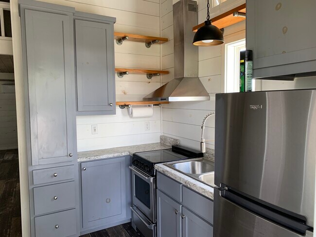 Building Photo - 13261 Powell Ln