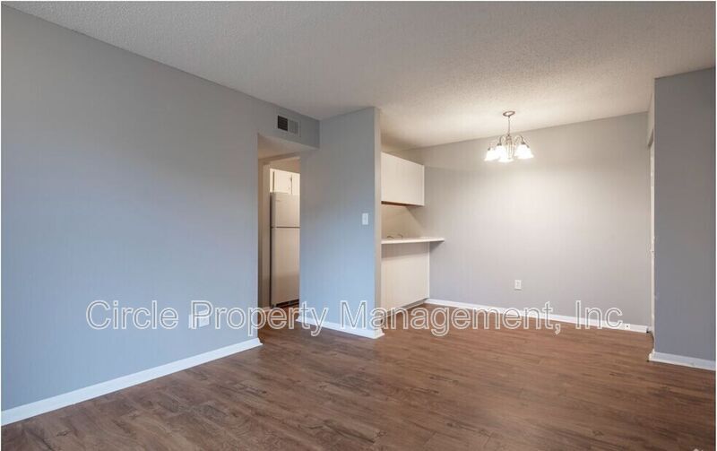 Primary Photo - 4033 Hunters Ridge Dr SW