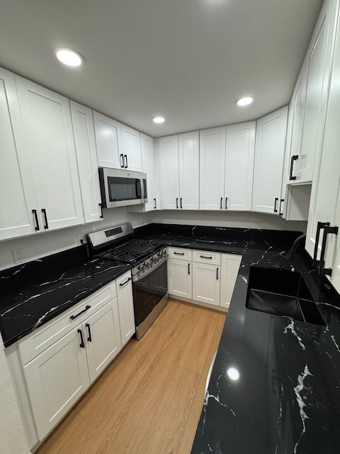 Building Photo - 409 Burchett St