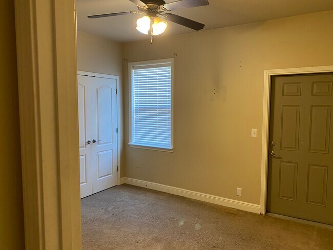 Bedroom - 410 S Brundidge St