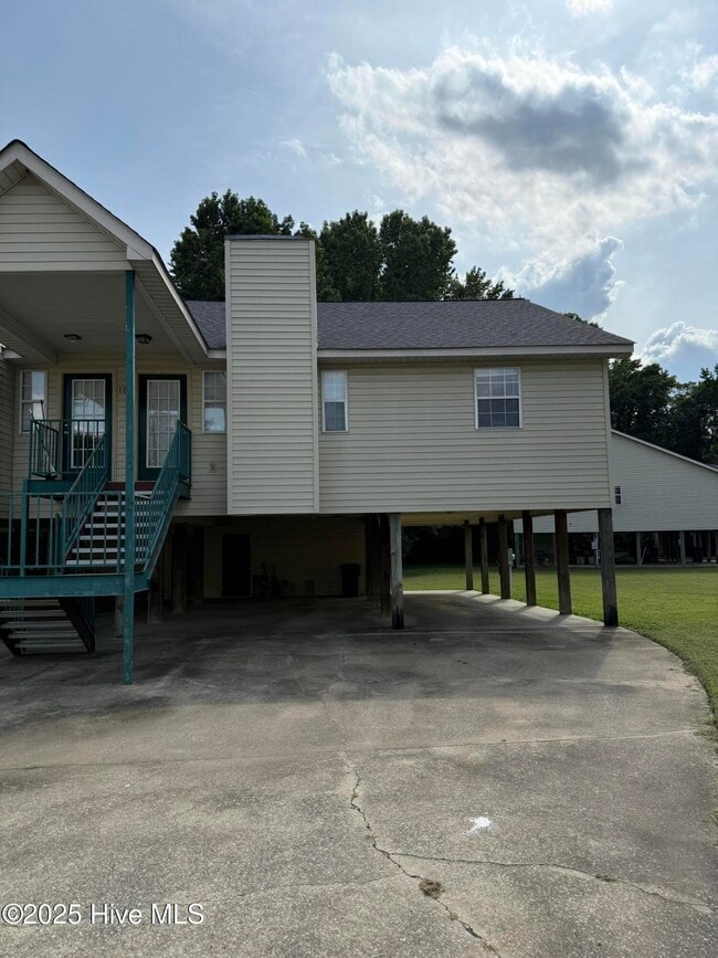 Building Photo - 102 Derwent Ct