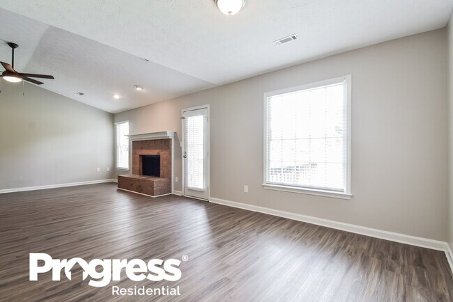 Building Photo - 295 Winona Dr
