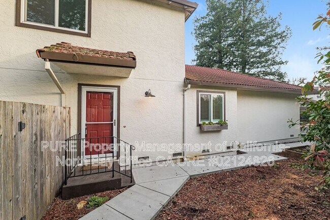 Building Photo - 9 Front Ct