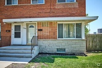 Building Photo - 10033 Frontage Rd