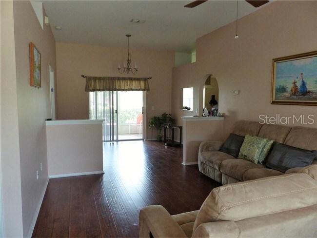 Building Photo - 9305 Estrella Ct