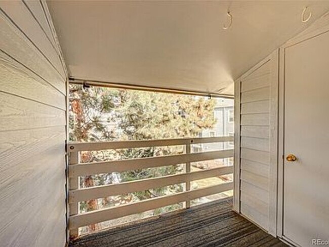 Building Photo - 3121 S Tamarac Dr