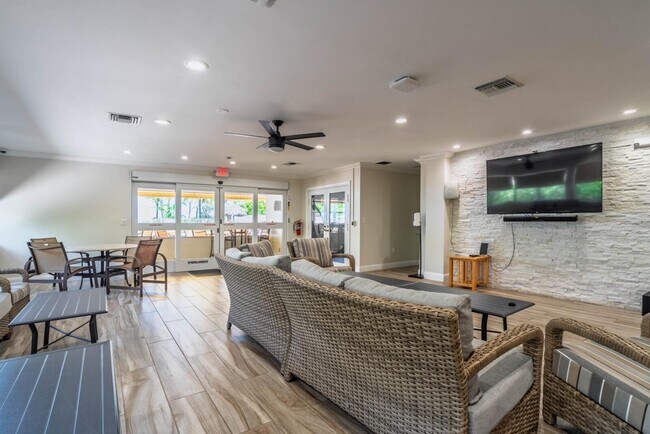 Foto del edificio - 401 Briny Ave