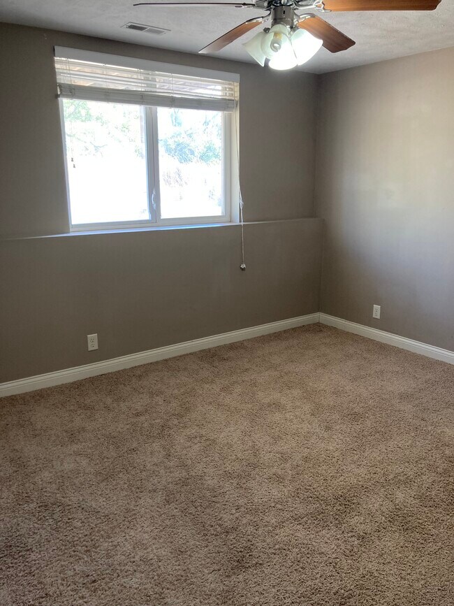 primer dormitorio - 1121 Turtle Creek Rd