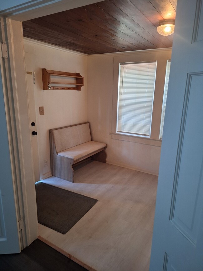 Building Photo - 505 54th St