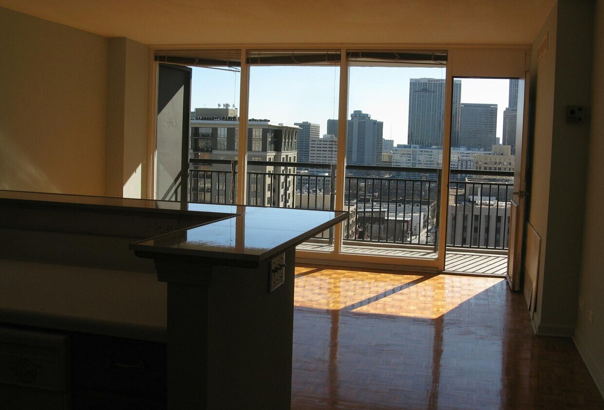 LR - 620 Peachtree St NE