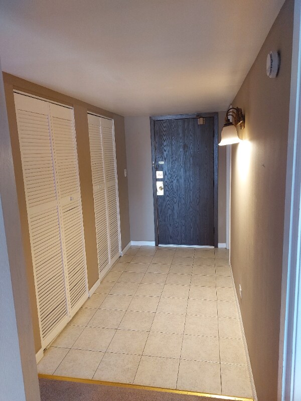 Building Photo - 350 Plum Creek Dr