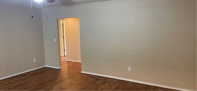 Building Photo - 4107 SW Chapelstone Ave