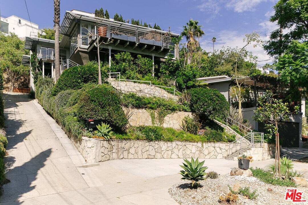 Foto principal - 4217 Cromwell Ave