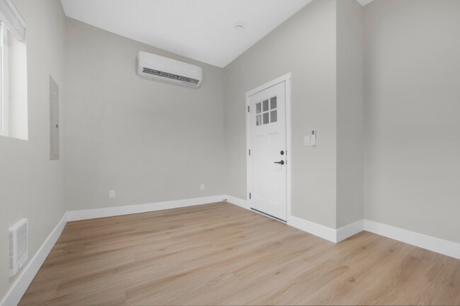 Foto del edificio - 1412 23rd St NE