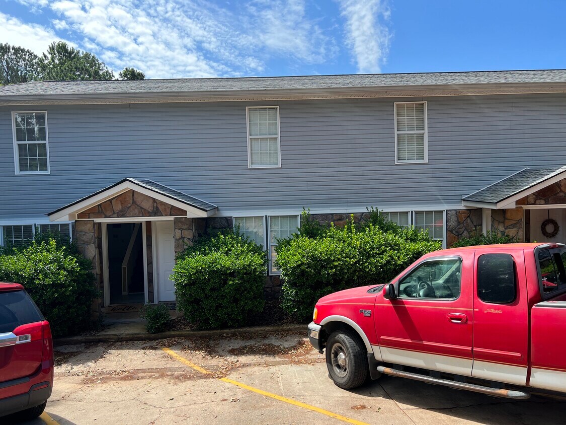 437 Evans St, Homer, GA 30547 Townhome Rentals in Homer GA