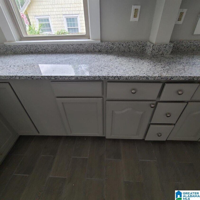 Foto del edificio - 321 85th St S