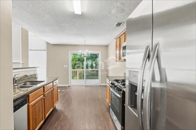 Building Photo - 3450 Ridgefair Dr