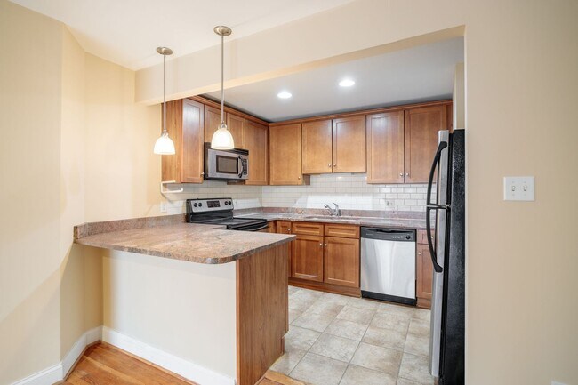 Foto del edificio - 2100 Grove Ave