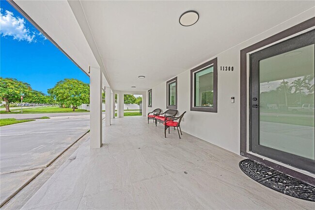 Building Photo - 11300 SW 43rd St