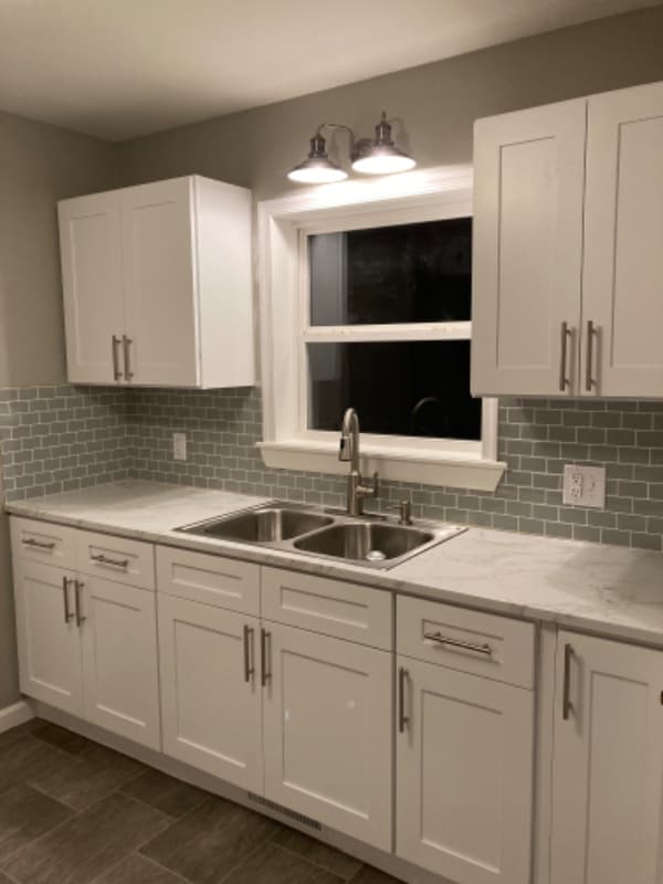 Building Photo - 1044 Stonybridge Dr