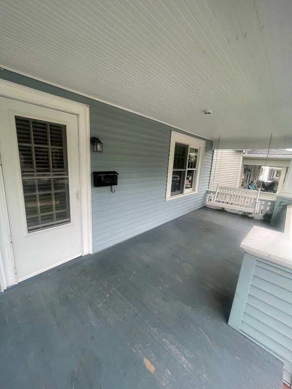 Primary Photo - 155 E Lakeview Ave