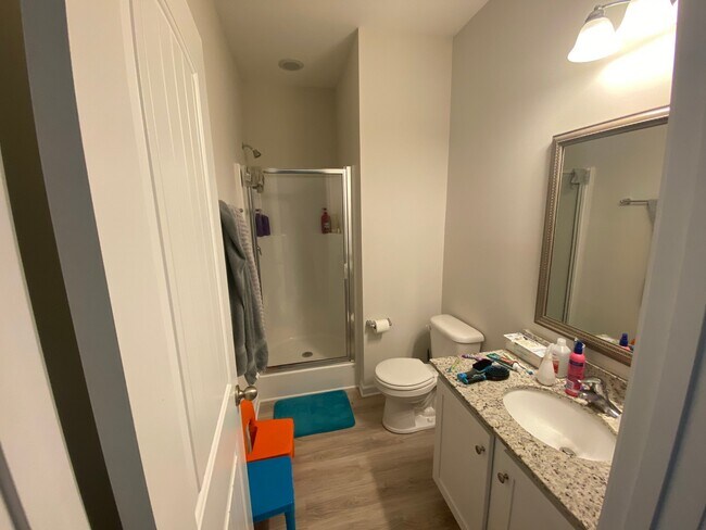 Foto del edificio - 1112 Sapphire Dr