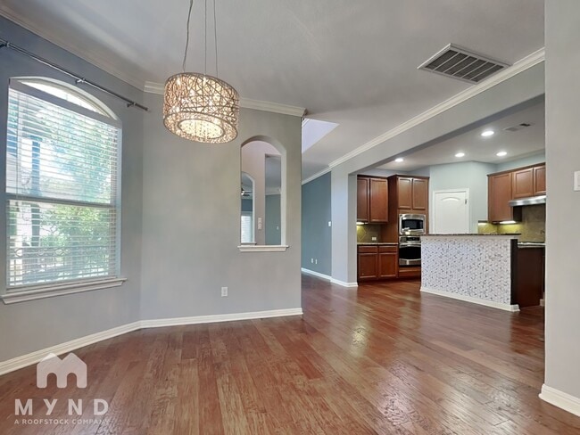 Building Photo - 9613 Solana Vista Loop