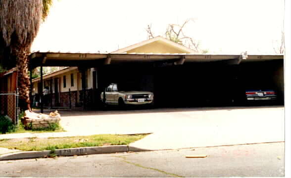 Foto del edificio - 479-485 S Woodrow Ave