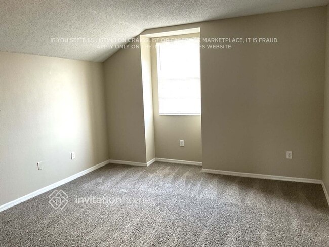 Foto del edificio - 336 Royal Ridge Dr