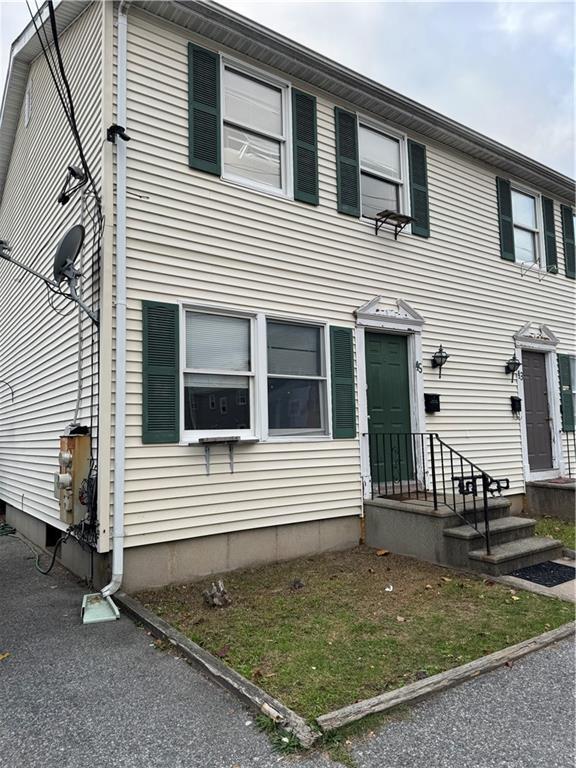 45 Tyler St Unit 1, Pawtucket, RI 02860 Room for Rent in Pawtucket