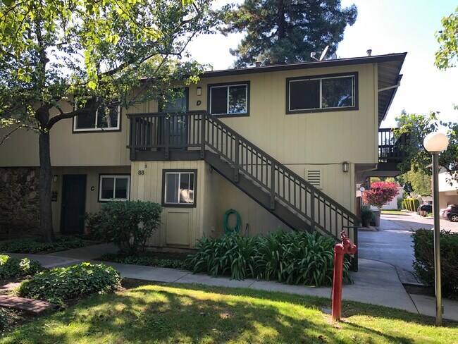 Building Photo - 88 Flynn Ave