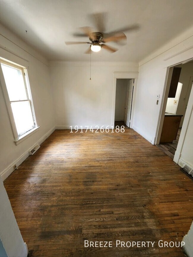 Foto del edificio - 713 Orchard St