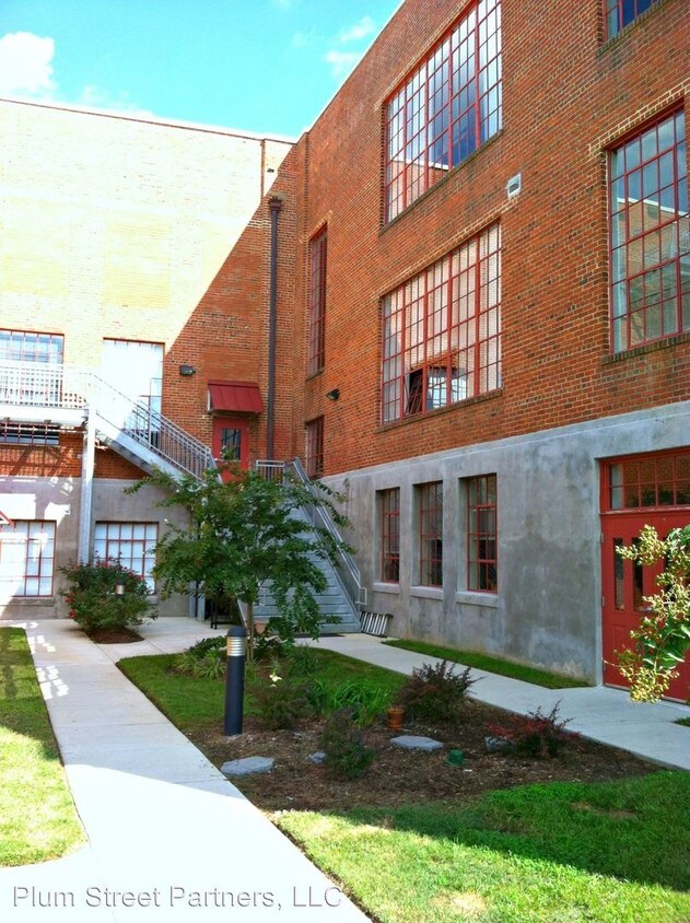 Building Photo - 1201 W City Point Rd