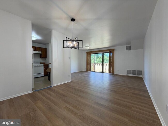 Foto del edificio - 716 Woodhollow Dr